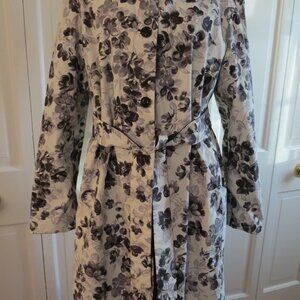 MaxMara Weekend Reversible Raincoat – Medium - Never Worn! $500+ NWOT
